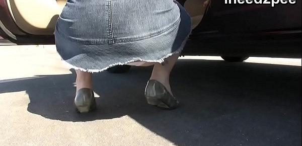 Girls wetting their panties skintight jeans spandex 30